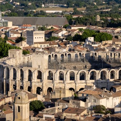 法国阿维尼翁+波尔多+卢瓦尔河谷+西班牙巴塞罗那+安道尔9日8晚跟团游