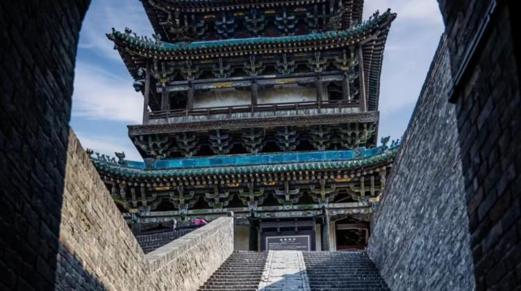 <7天>【7日6晚 · 旅行团 · 山西全景Plus：土木华章 · 古建巡礼 · 瀑布奇观】·山西好风光 +1人成团含导 18人纯玩团+住洲际+万豪+满10人升级保姆车