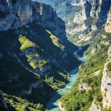 法国巴黎+阿维尼翁+尼斯8日7晚拼小团