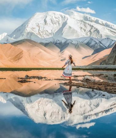 10D9N • Urumqi + Southern Xinjiang + Korla + Kashgar City + Aksu Prefecture + Kuqa + Panlong Ancient Road + Xiang Fei Park