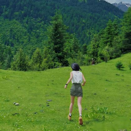 拉萨+林芝+波密+墨脱+巴松措+新措+果果塘大拐弯8日7晚跟团游