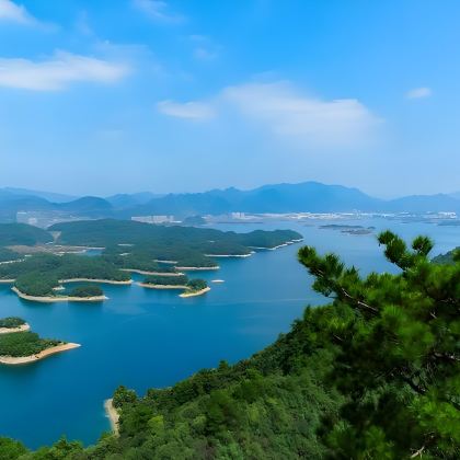 汉中+汉中龙头山国际旅游度假区+勉县武侯祠博物馆+青木川古镇+张良庙+紫柏山国家森林公园+汉江三峡+凤堰古梯田+瀛湖风景区+南宫山国家森林公园7日6晚私家团