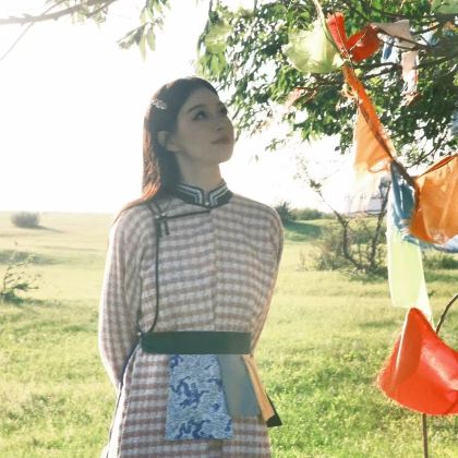 呼和浩特+辉腾锡勒草原+乌兰哈达火山地质公园+响沙湾+哈素海2日1晚跟团游