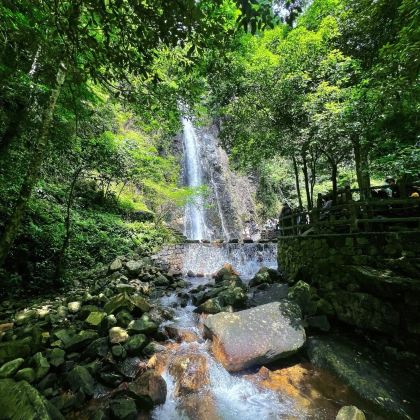 贺州+黄姚古镇+紫云仙境景区+姑婆山+百里水墨画廊4日3晚私家团