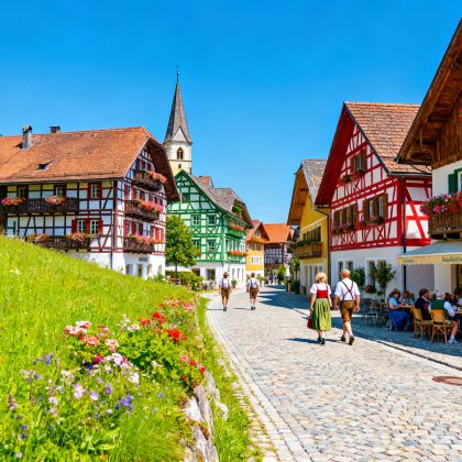 歌德故居+海德堡海德堡城堡+柏林墙遗址纪念公园+柏林电视塔+夏洛滕堡宫+新天鹅堡+慕尼黑王宫9日8晚私家团