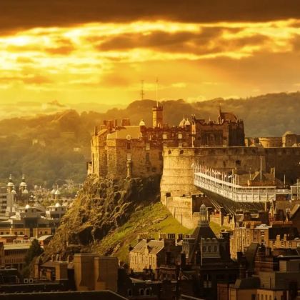 英国大伦敦+达勒姆+爱丁堡+白金汉宫+剑桥大学+约克大教堂+尼斯湖中心+威廉堡11日10晚跟团游