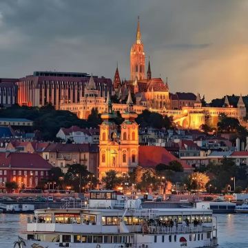 匈牙利布达佩斯+圣安德烈7日6晚拼小团