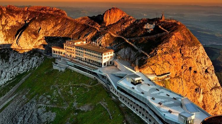 2-Day Alps Tour from Zurich: Mt Pilatus and Mt Titlis