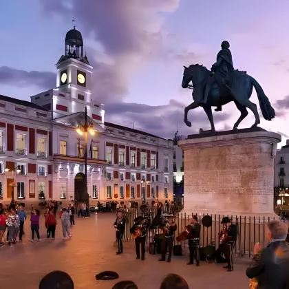 西班牙马德里9日8晚拼小团