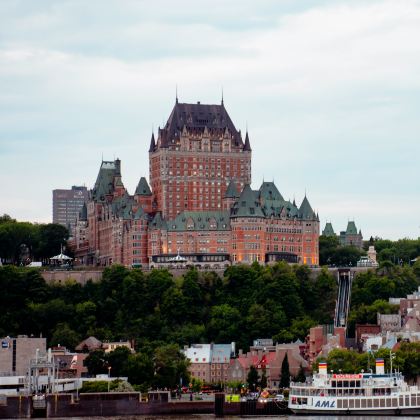 加拿大魁北克城+特朗布朗度假村+蒙特利尔+渥太华+尼亚加拉瀑布6日5晚跟团游