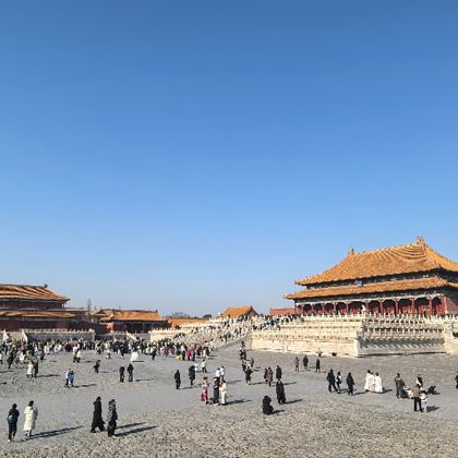 北京+山东济南+故宫博物院+八达岭长城+颐和园+泰山风景区+趵突泉景区7日6晚跟团游