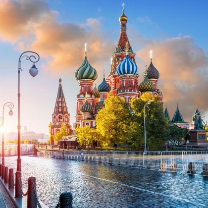 俄罗斯莫斯科+圣彼得堡10日跟团游