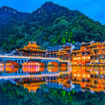 长沙+张家界+天门山国家森林公园+凤凰古城5日4晚私家团