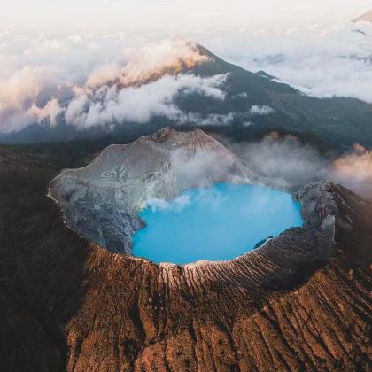 印度尼西亚泗水+布罗莫火山+伊真火山+赛武千层瀑布4日3晚私家团