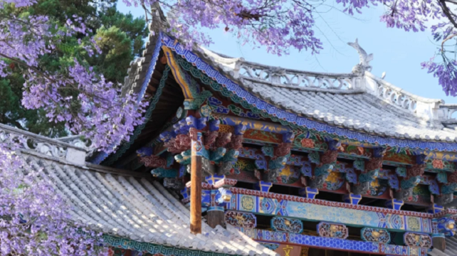 10-day 9-night · Private Tour · Kunming + Dali + Lijiang + Shangri-La· Dali, Shangri-La, Lijiang, Dukezong, Yulong Snow Mountain, Songzanlin Monastery, Tiger Leaping Gorge