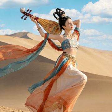 兰州+青海湖景区+茶卡盐湖+敦煌+莫高窟+张掖7日6晚拼小团