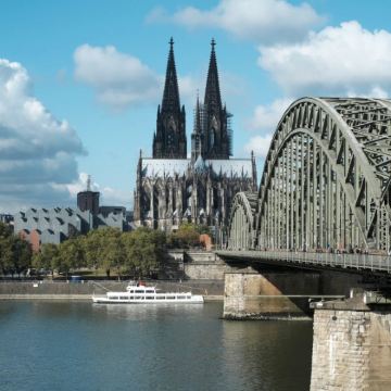 德国科隆+法兰克福+海德堡+黑森林+瑞士14日13晚拼小团