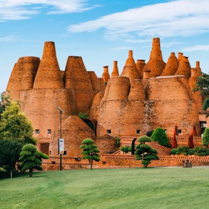 昆明+云南哀牢山国家级自然保护区+罗平+弥勒+蒙自+元阳+抚仙湖7日6晚拼小团