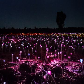澳大利亚乌鲁鲁+卡塔丘塔4日3晚跟团游