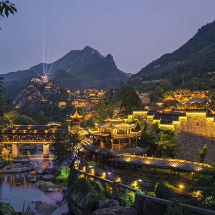 江西望仙谷+三清山风景区+景德镇+婺源篁岭景区4日3晚跟团游
