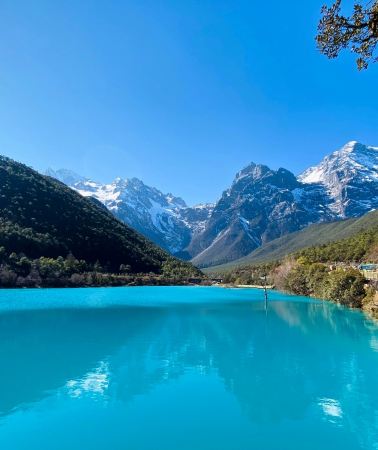 8D7N • Upgrade: 2+1 VIP Coach for Kunming, Dali, and Lijiang + Yulong Snow Mountain + Impression Lijiang: Music Caravan & Ethnic Costume Photoshoot 