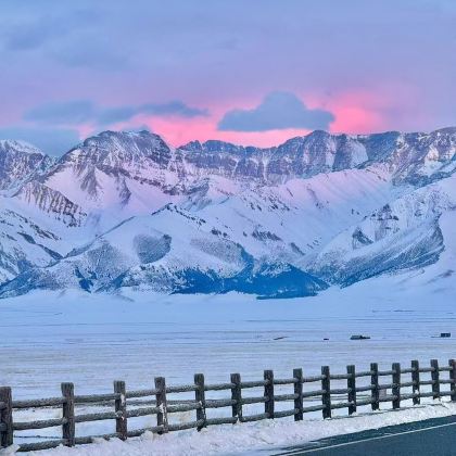 新疆乌鲁木齐+北疆8日7晚跟团游