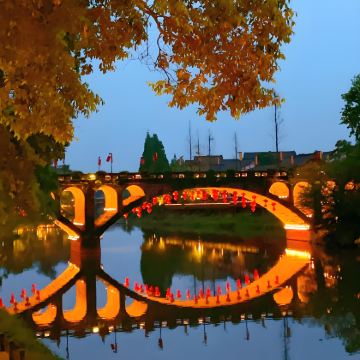 成都+瓦屋山风景区+中国贡嘎山海螺沟+四姑娘山+柳江古镇旅游风景区9日8晚私家团