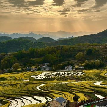 西安+安康+石泉+勉县+汉中+青木川古镇6日5晚私家团