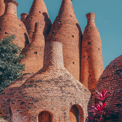 云南昆明+抚仙湖+建水+蒙自+弥勒+普者黑景区7日6晚私家团