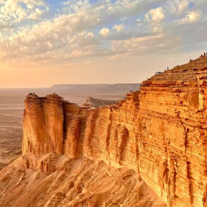 利雅得+埃尔奥拉+吉达+世界之崖7日6晚私家团