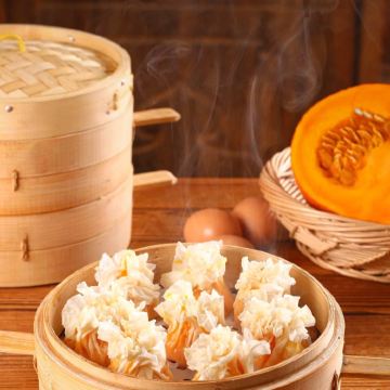 呼和浩特+辉腾锡勒草原+乌兰哈达火山地质公园+响沙湾5日4晚拼小团