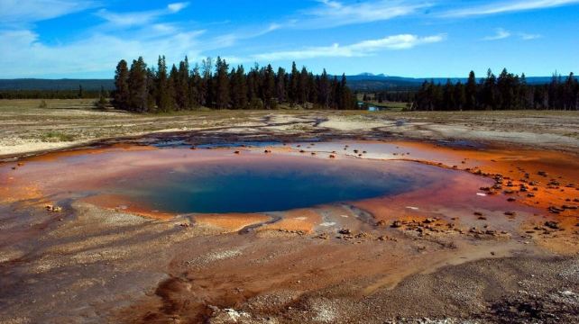 10-Day Yellowstone Tour from SFO with Airport Pickup·Grand Teton, Canyonlands, Arches National Parks, Antelope Canyon, Horseshoe Bend and Los Angeles | 2 Optional Day Tours Available