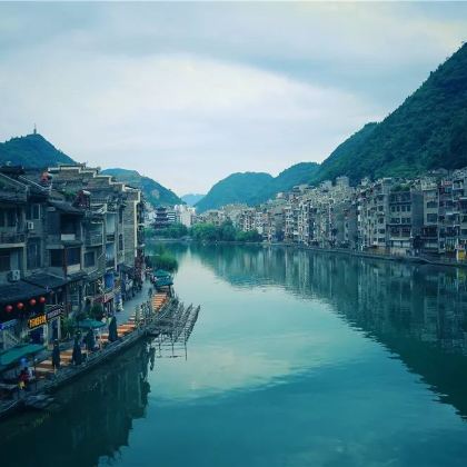 梵净山+荔波小七孔景区+黄果树景区+西江千户苗寨6日5晚跟团游