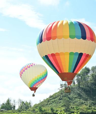 6天5晚 • 「探索異域風情·網紅景點一網打盡」優質5鑽飯店隨心選，夢幻騰衝·經典演出，熱海滾鍋奇觀，和順古鎮，芒市雙塔