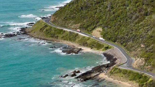 澳大利亚维多利亚墨尔本+菲利普岛+大洋路步道+普芬比利蒸汽火车+疏芬山5日4晚跟团游·探秘菲利普岛奇观+漫游大洋路海岸线+蒸汽火车穿越丹顿农 + 疏芬山淘金怀旧 + 墨尔本自然人文全景体验