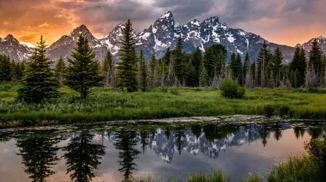 <9天>【13人小团 | 国家公园与摄影环线 | 3天2晚黄石15大景点】·拉斯维加斯接机+1日洛杉矶自由行+4大国家公园(大峡谷+布莱斯+大提顿+黄石)+两大网红摄影地(羚羊彩穴+马蹄湾)+鲍威尔湖+盐湖城