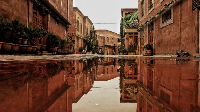 2-Day China Xinjiang Essential Sightseeing Private Tour·Kashgar and Taxkorgan丨Karakul Lake, Stone City and Golden Grass Beach