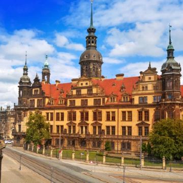 柏林+布拉格+维也纳+布达佩斯+布拉迪斯拉发7日6晚私家团