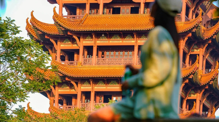 武汉+黄鹤楼+长江三峡+三峡大坝3日2晚跟团游·【重逢武汉•来电三峡@你】16人VIP小团【优选商圈4钻酒店+含湖北省博精讲+登黄鹤楼望远】+【宇辉老师同款游轮】过葛洲坝船闸+观大国重器三峡大坝，武汉进宜昌出