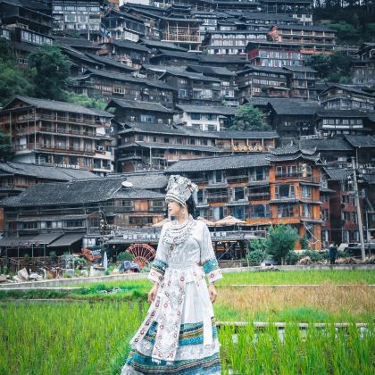 贵州贵阳+黄果树+荔波+西江千户苗寨+织金洞4日3晚跟团游