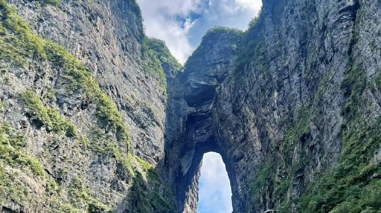 6D5N · Private Tours · Zhangjiajie National Forest Park + Zhangjiajie Grand Canyon + Tianmen Mountain National Forest Park + Furong Town + Fenghuang Ancient Town