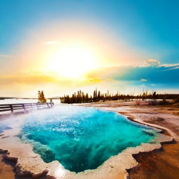 美国洛杉矶+拉斯维加斯+黄石国家公园8日7晚跟团游