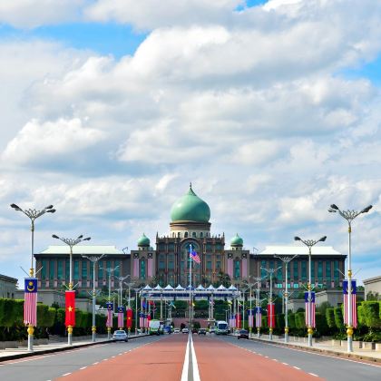 泰国曼谷+印度尼西亚巴厘岛+马来西亚吉隆坡+马六甲+新加坡12日11晚私家团