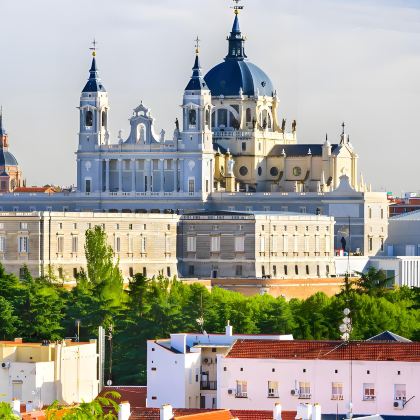 西班牙+法国+瑞士14日13晚拼小团