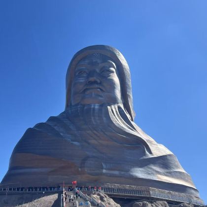 鄂尔多斯+康巴什区+夜鸣沙旅游区+乌海湖+西部梦幻峡谷+甘德尔山生态景区+乌海+磴口+拉僧庙5日4晚跟团游