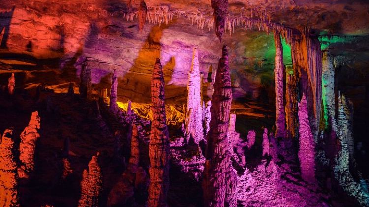 4-Day 4-Day Zhangjiajie Tour to All Highlight Attractions with VIP Lift