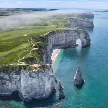 法国巴黎+卢瓦尔河谷+圣米歇尔山8日7晚私家团