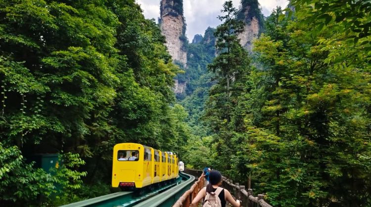 5D4N · Private Tours · Zhangjiajie National Forest Park + Tianmen Mountain National Forest Park + Furong Town