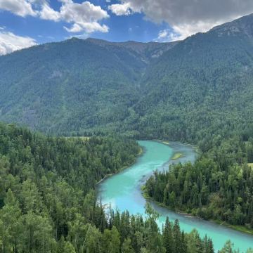 中国新疆吐鲁番吐鲁番火焰山大景区18日17晚跟团游