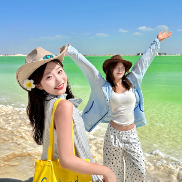 青海湖景区+鸣沙山月牙泉+莫高窟+茶卡盐湖+张掖七彩丹霞旅游景区+乌素特水上雅丹地质公园8日7晚私家团